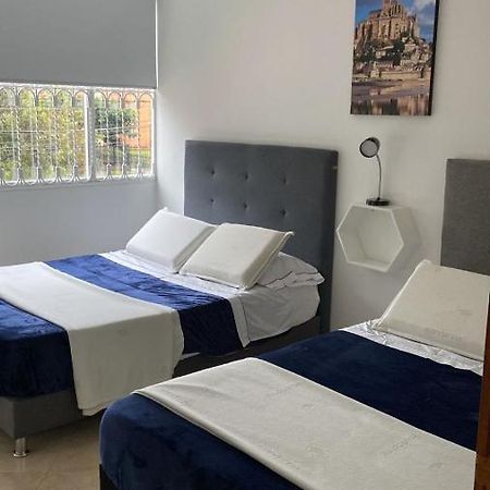 C Hotelera Rey.Es Богота Екстериор снимка